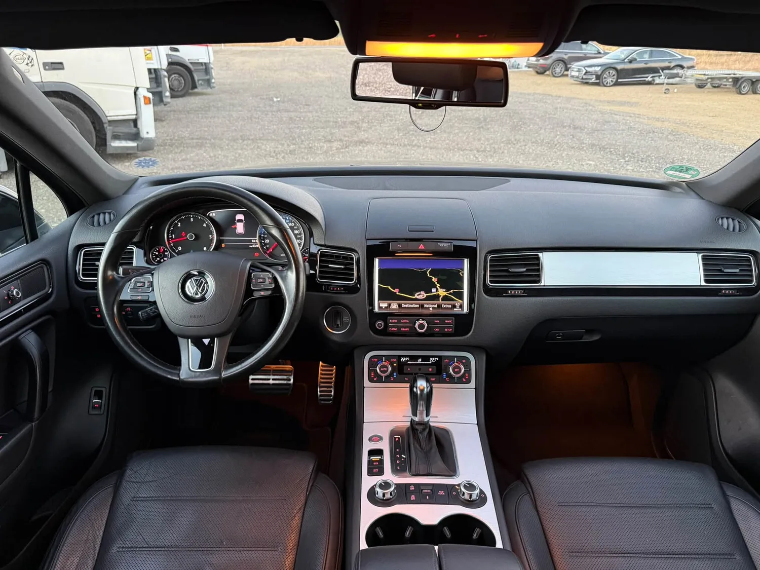 Interior Volkswagen Touareg — BNC AUTOMOBILE DE Sibiu